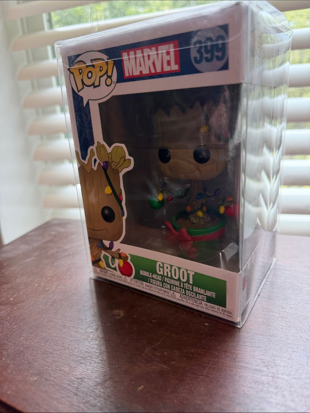 Funko Pop! Marvel Groot with Colorful Holiday Lights (Green, Multi)